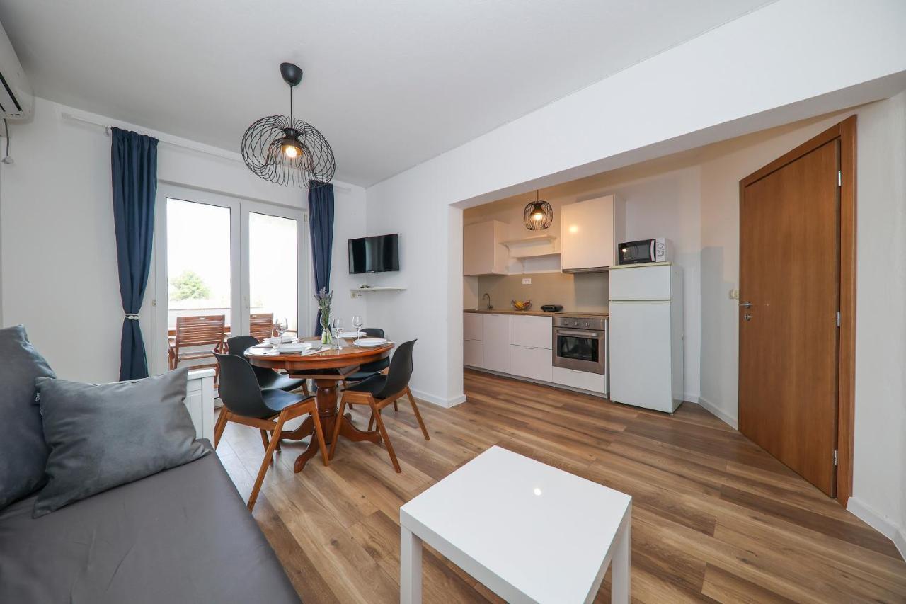 Apartmani Maestral Dobropoljana Eksteriør billede
