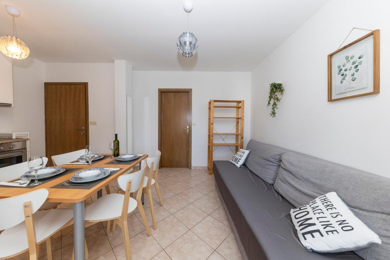 Apartmani Maestral Dobropoljana Eksteriør billede